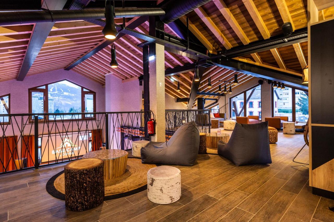 Hotel Base Camp Lodge - Bourg Saint Maurice מראה חיצוני תמונה
